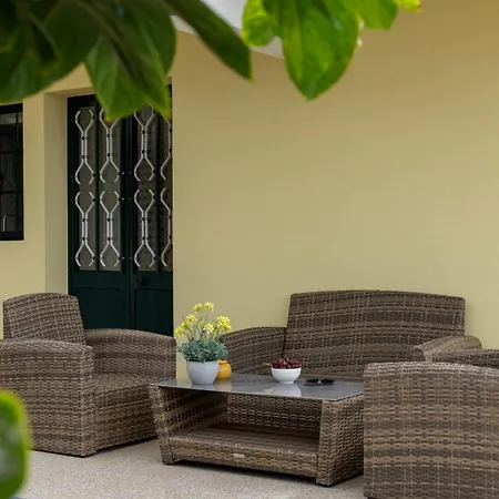 Relax Garden House By An Island Dom wakacyjny