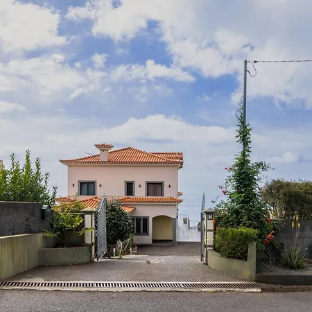 Relax Garden House By An Island * Arco da Calheta (Madeira)