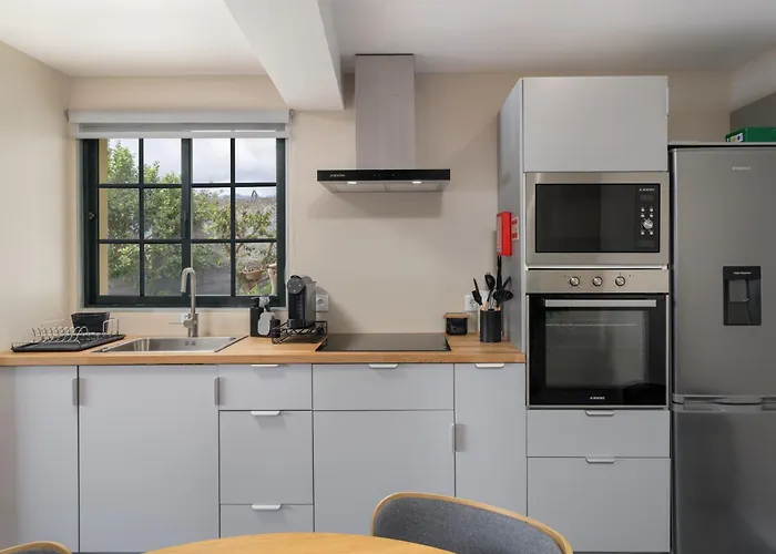 Relax Garden House By An Island * アルコ・ダ・カリェタ