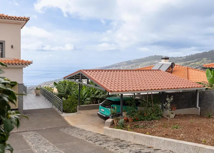 Relax Garden House By An Island 펜션 *